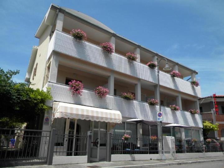 Hotel Eliani Grado Exterior foto